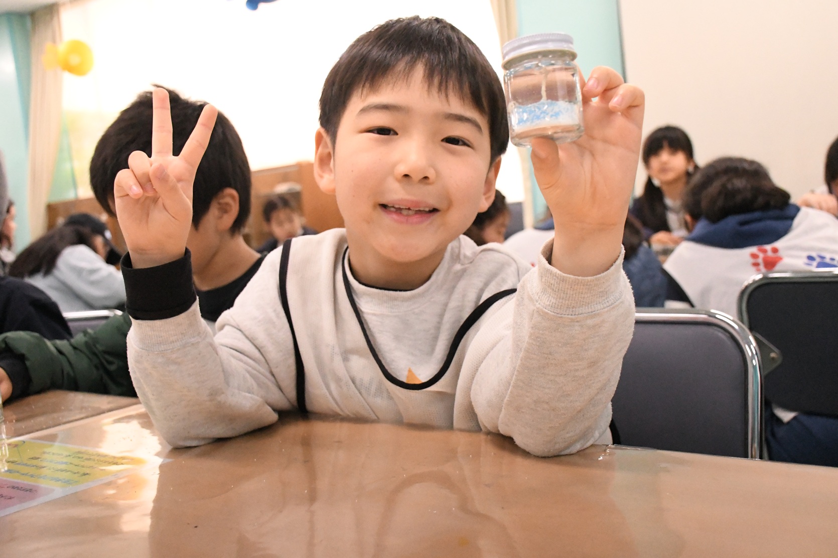 子供、勉強、テキストの画像のようです